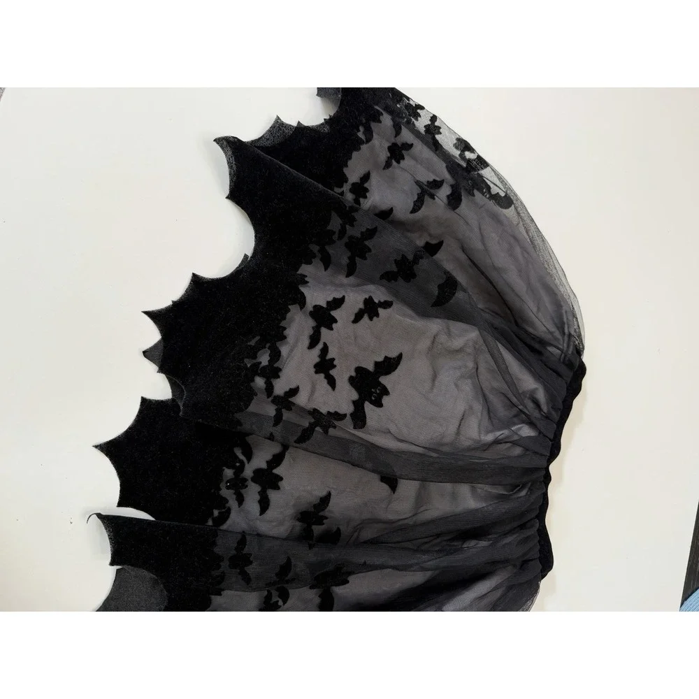 H&M Kids Bat Halloween Tulle Skirt Black Flocked Bats Size 6X/7 EU 122/128. 5254